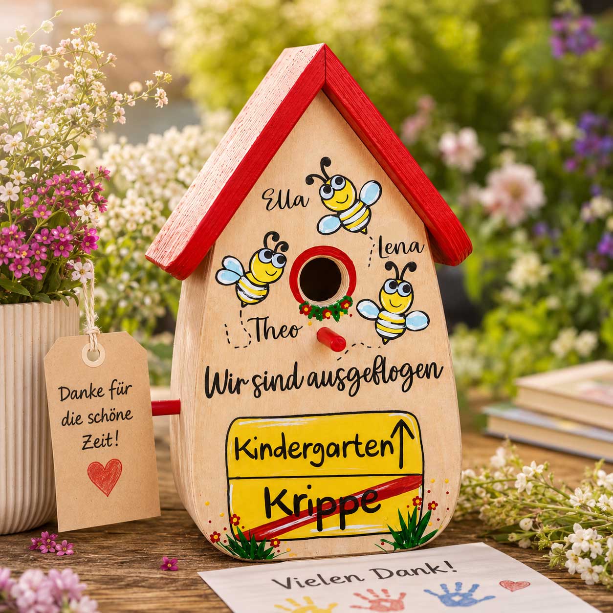 Kindergartenabschied Geschenkidee Nistkasten Bienen und Ortsschild – Bild 4