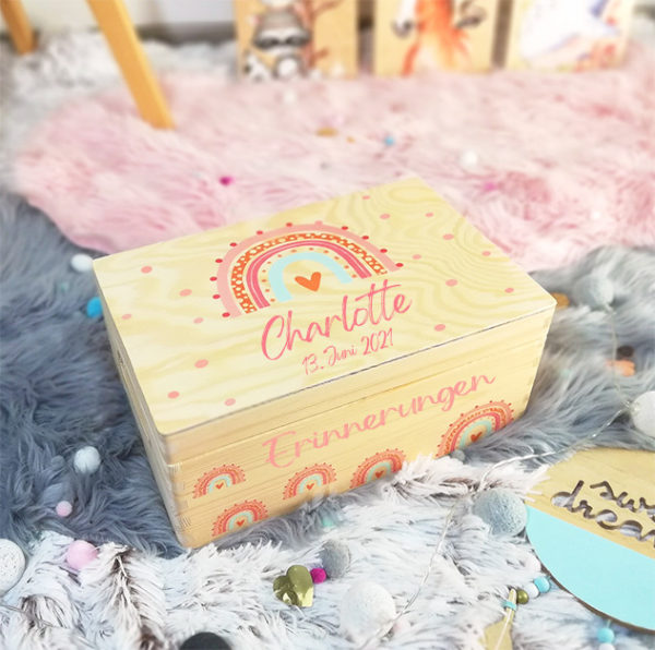 Erinnerungskiste Regenbogen für Mädchen Erinnerungsbox Dschungel Boho Geschenk zur Taufe und Geburt mit Name und Geburtsdatum