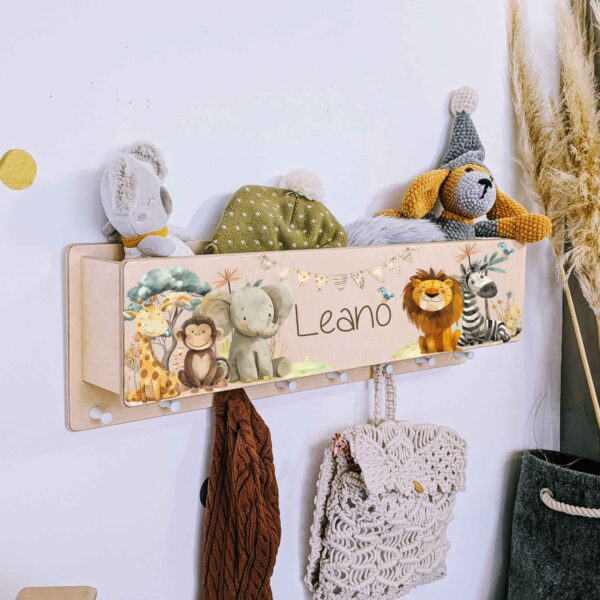 Kindergarderobe mit Ablage Garderobe mit Name personalisiert Geschenk Waldtiere Tiere Safari Dschungeltiere Nashorn Löwe