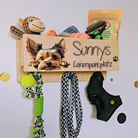 Hundegarderobe personalisierbar mit Name als Geschenk für Hundeliebhaber