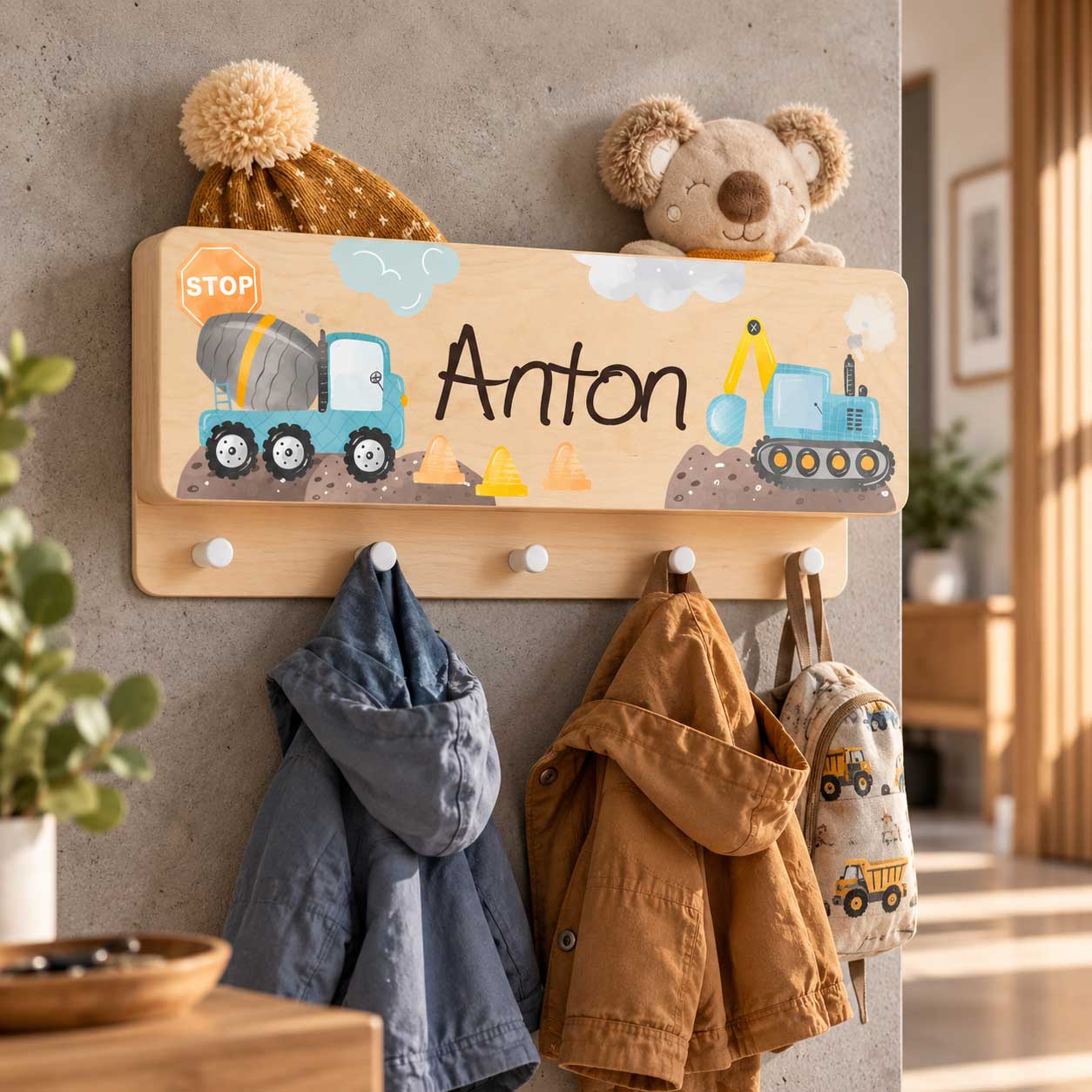 Kinder Garderobe mit Ablage für Mütze und Schal Fach Geschenk personalisiert Name und Bagger baustelle fahrzeuge
