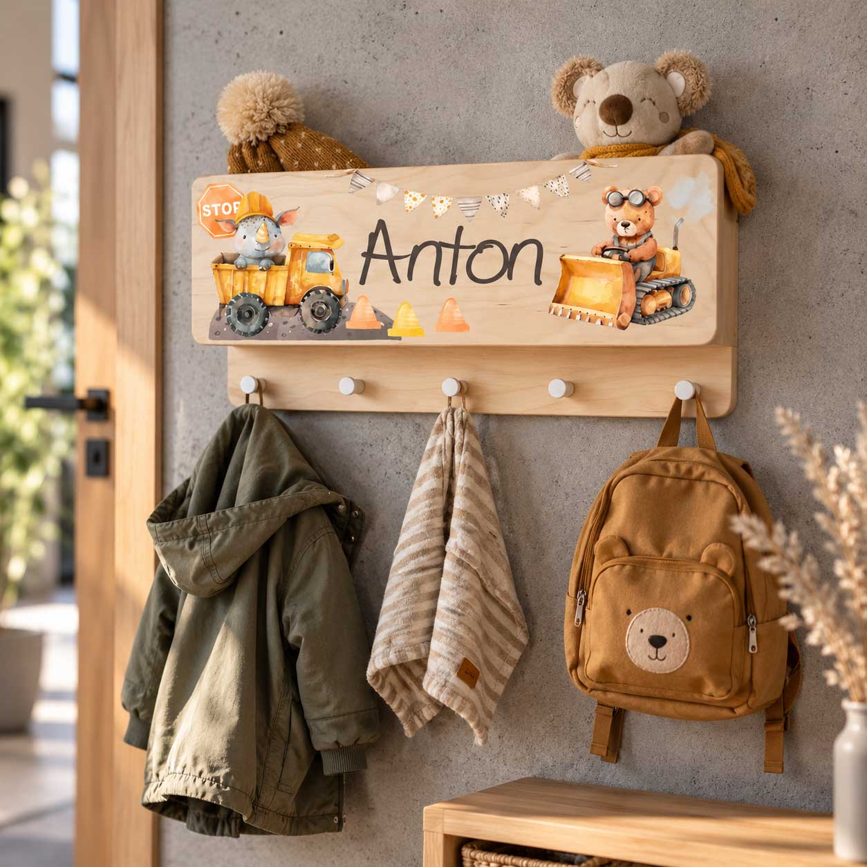 Kinder Garderobe mit Ablage für Mütze und Schal Fach Geschenk personalisiert Name und Bagger baustelle fahrzeuge