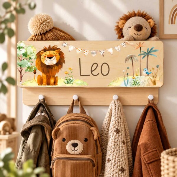 Kinder Garderobe mit Ablage personalisiert mit Name als Geschenk zu Geburtstag nützliches geschenk Kinderzimmer Safari Dschungel Löwe