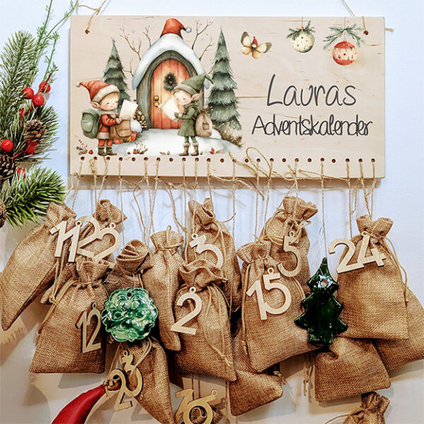 Adventskalender zum hängen und selbst befüllen für Kinder personalisiert mit Name Weihnachten Weihnachtsmann 24 Säckchen